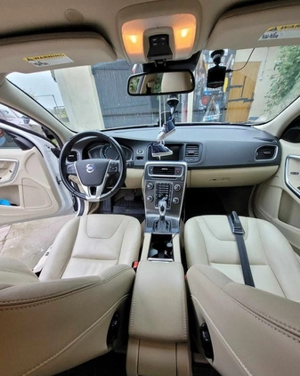 Volvo S60 cena 54500 przebieg: 126000, rok produkcji 2015 z Warszawa małe 37